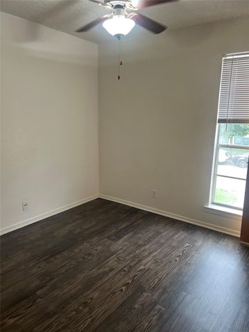 2803 Hemphill PARK B-110, Austin, TX 78705