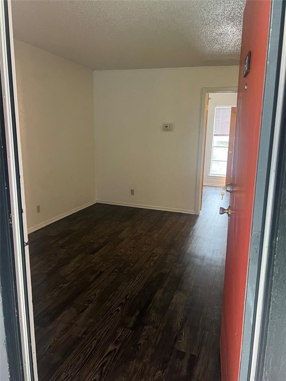 2803 Hemphill PARK B-110, Austin, TX 78705