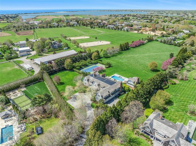 672 Halsey Lane, Water Mill, NY 11932