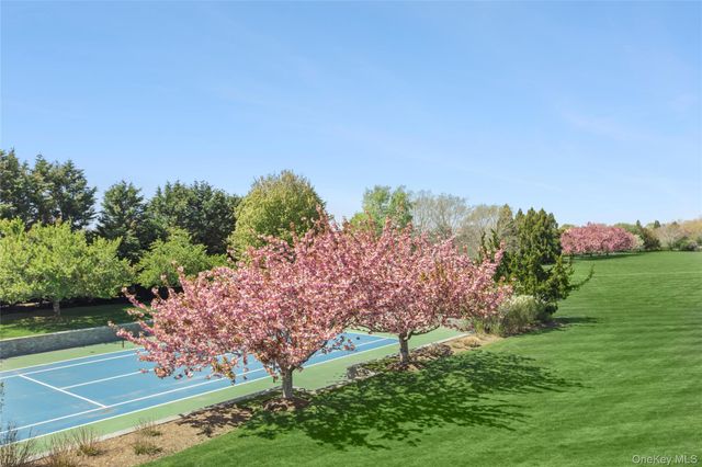 672 Halsey Lane, Water Mill, NY 11932