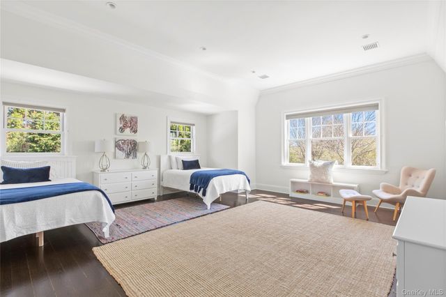 672 Halsey Lane, Water Mill, NY 11932