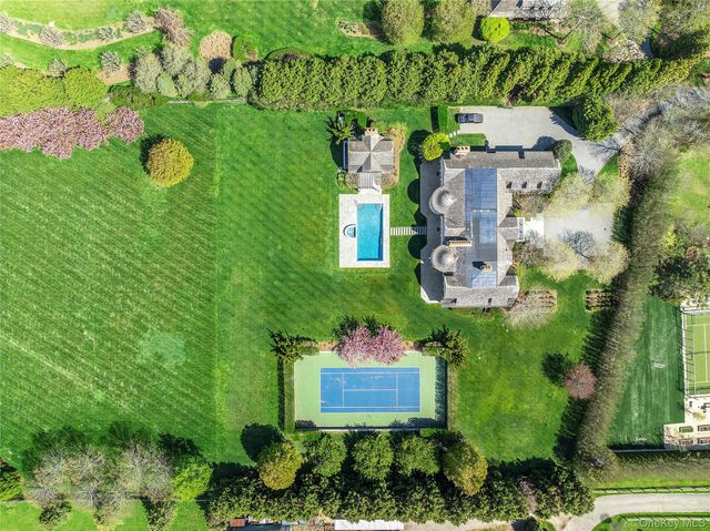 672 Halsey Lane, Water Mill, NY 11932