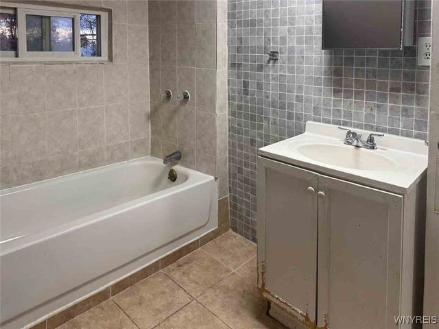 3906 Bailey Avenue, Amherst, NY 14226