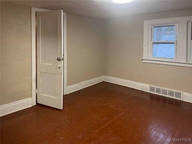 3906 Bailey Avenue, Amherst, NY 14226