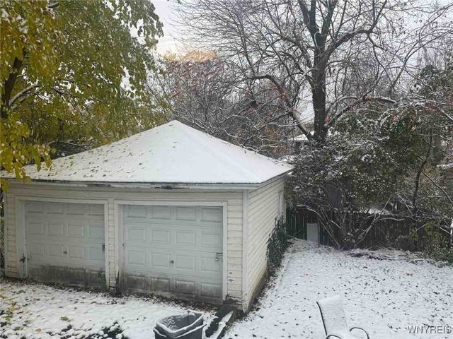 3906 Bailey Avenue, Amherst, NY 14226