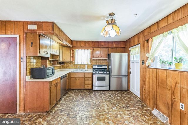 133 LEWIS RD, Havertown, PA 19083