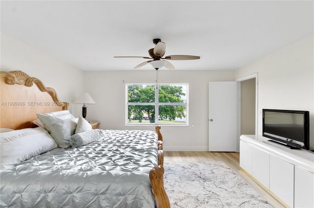 9201 Sunrise Lakes Blvd 304, Sunrise, FL 33322