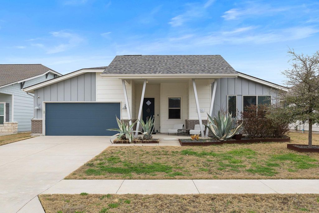 112 Dax DR, Liberty Hill, TX 78642