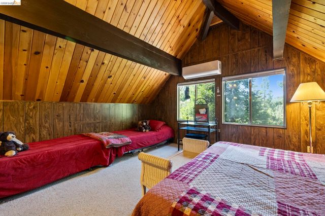 27086 Summerhill Drive, Strawberry, CA 95375