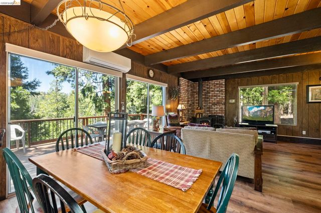 27086 Summerhill Drive, Strawberry, CA 95375