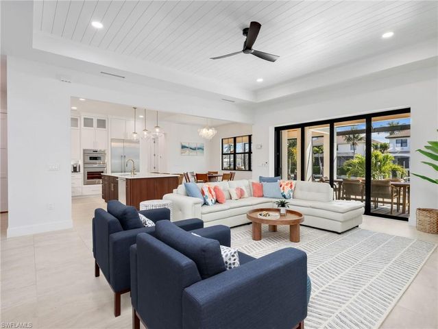 1813 Menorca CT, Marco Island, FL 34145