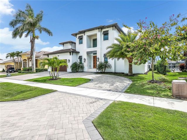 1813 Menorca CT, Marco Island, FL 34145