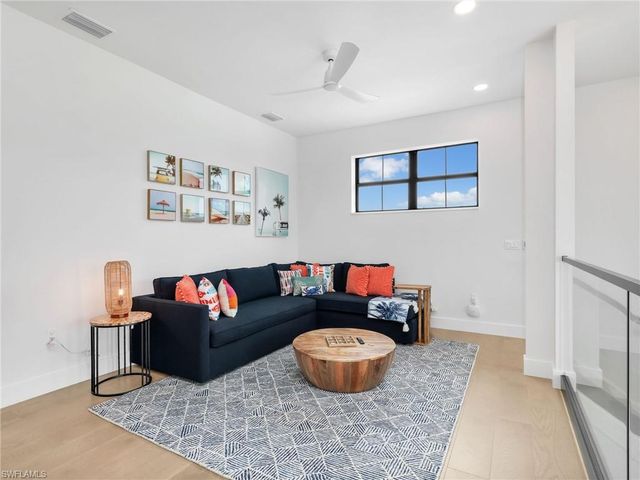 1813 Menorca CT, Marco Island, FL 34145