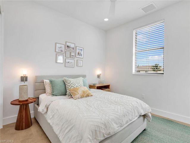 1813 Menorca CT, Marco Island, FL 34145