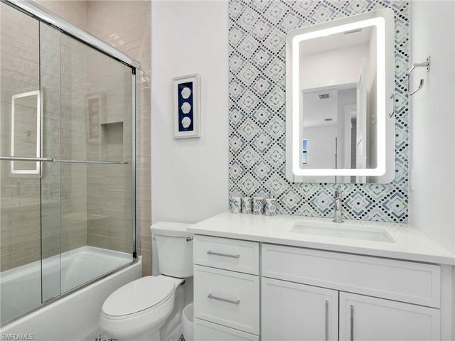 1813 Menorca CT, Marco Island, FL 34145