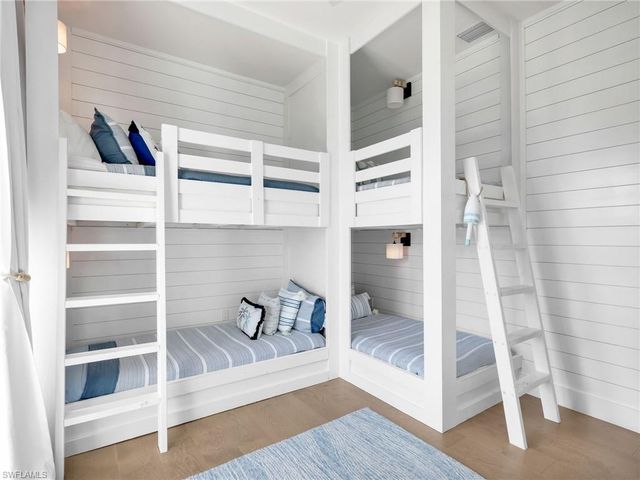 1813 Menorca CT, Marco Island, FL 34145