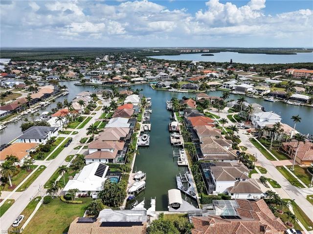 1813 Menorca CT, Marco Island, FL 34145