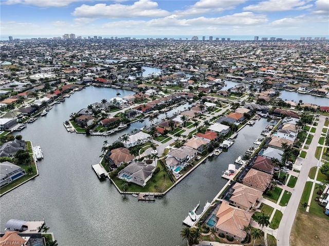 1813 Menorca CT, Marco Island, FL 34145