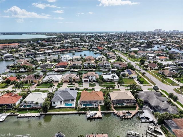 1813 Menorca CT, Marco Island, FL 34145