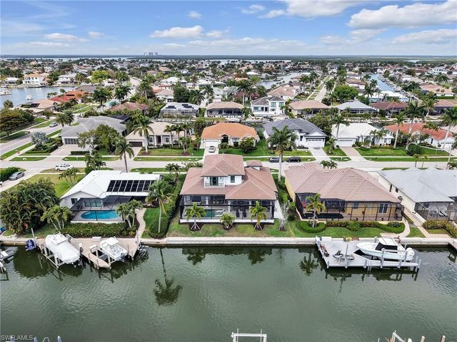 1813 Menorca CT, Marco Island, FL 34145