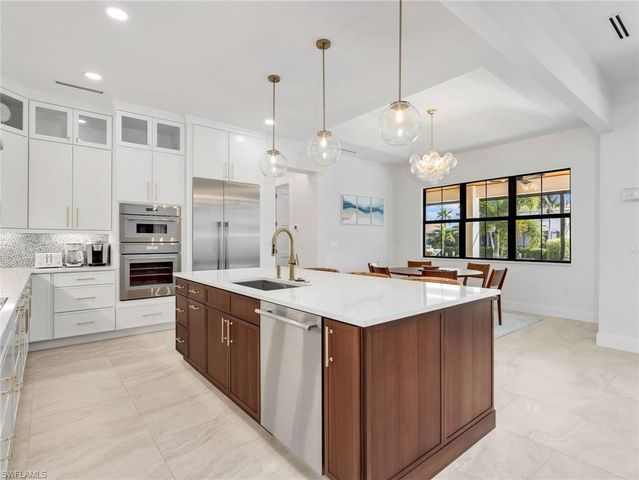 1813 Menorca CT, Marco Island, FL 34145