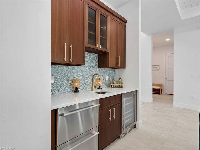 1813 Menorca CT, Marco Island, FL 34145