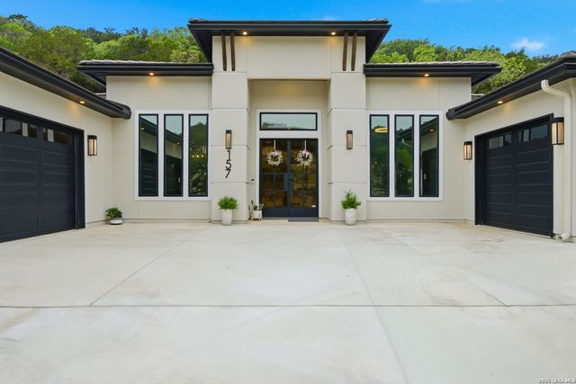 157 HEARTLAND LN, Boerne, TX 78006
