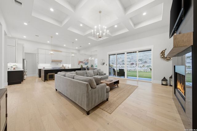 157 HEARTLAND LN, Boerne, TX 78006