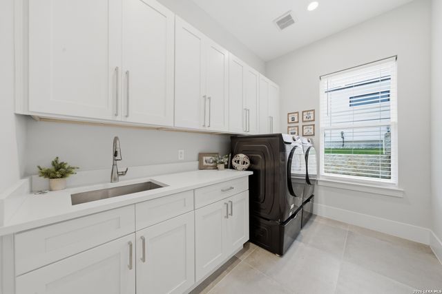 157 HEARTLAND LN, Boerne, TX 78006