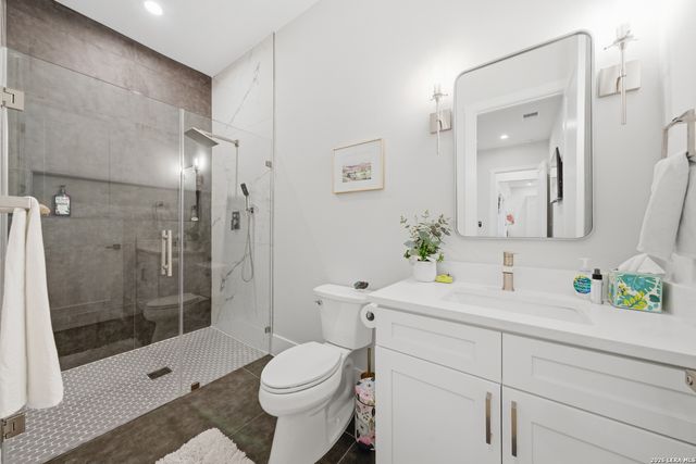 157 HEARTLAND LN, Boerne, TX 78006