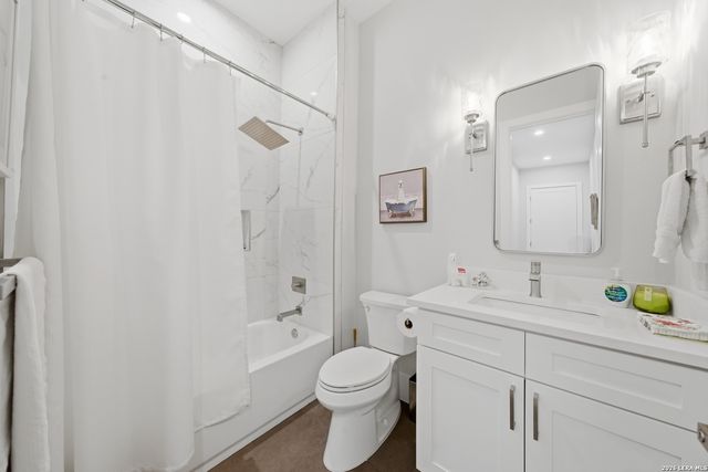 157 HEARTLAND LN, Boerne, TX 78006