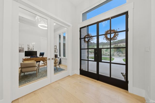 157 HEARTLAND LN, Boerne, TX 78006