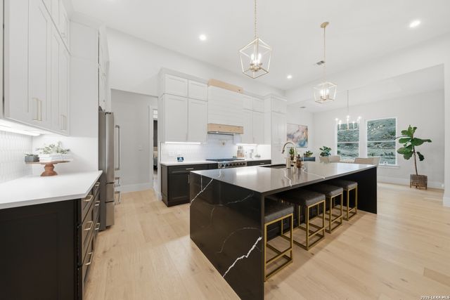 157 HEARTLAND LN, Boerne, TX 78006