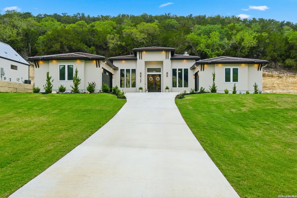 157 HEARTLAND LN, Boerne, TX 78006
