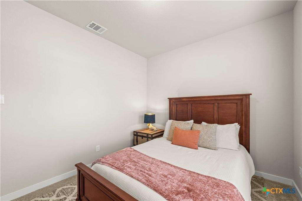 Image 18 of property listing at 237 Little Green Trail, Jarrell, TX 76537