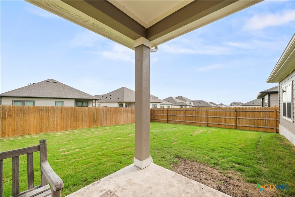 Image 26 of property listing at 237 Little Green Trail, Jarrell, TX 76537