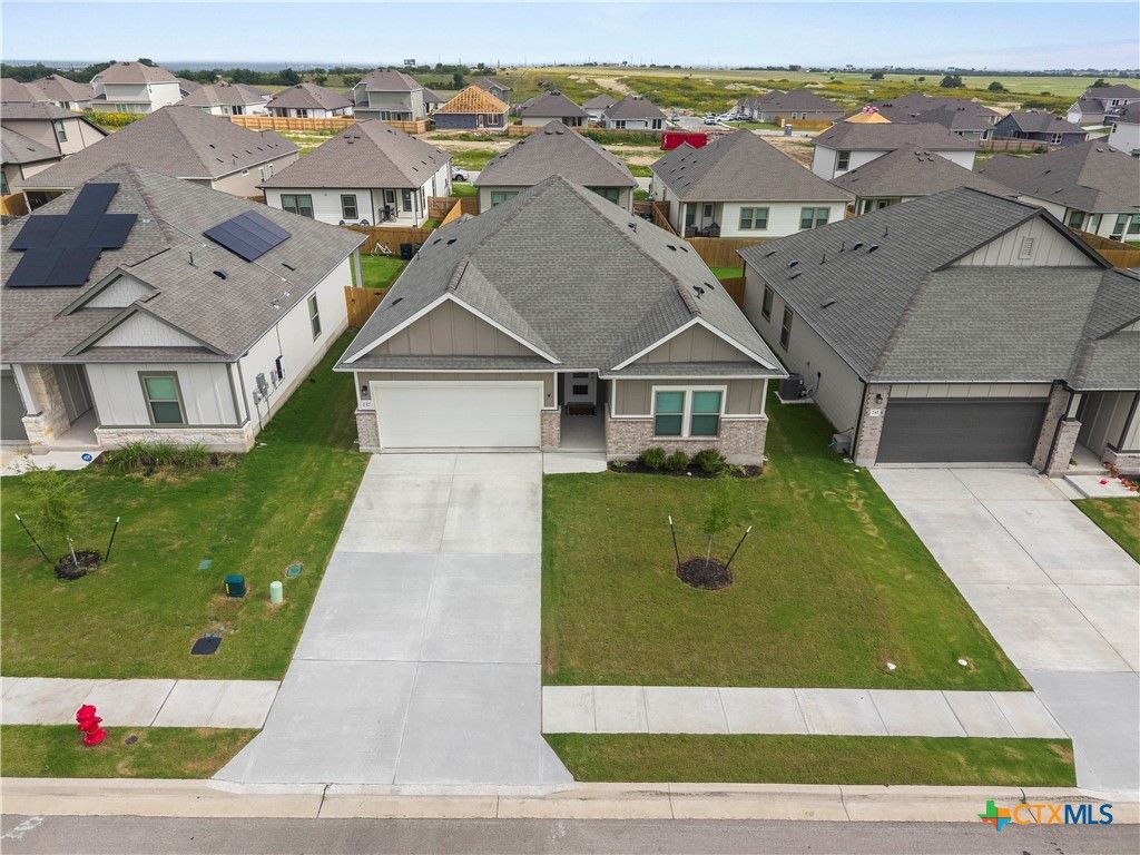 Image 30 of property listing at 237 Little Green Trail, Jarrell, TX 76537