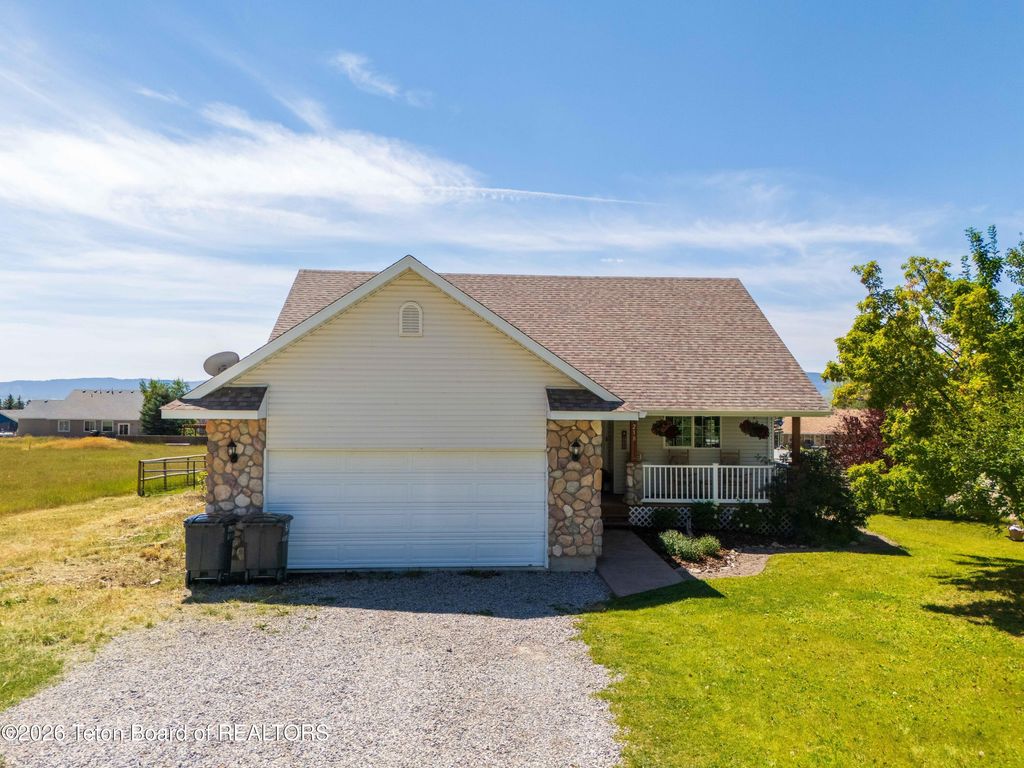 218 SOLITUDE Drive, Star Valley Ranch, WY 83127 photo 3