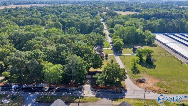 6480 Moores Mill Road, Huntsville, AL 35811