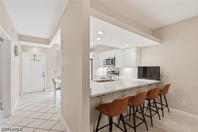 2245 Hidden Lake DR 3, Naples, FL 34112