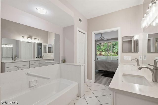 2245 Hidden Lake DR 3, Naples, FL 34112