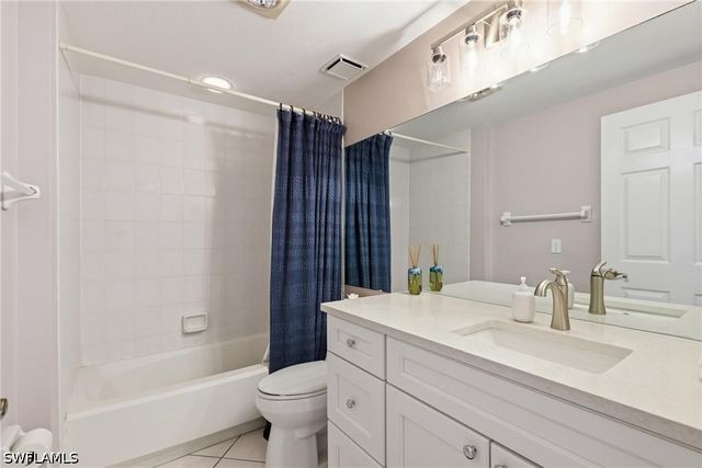 2245 Hidden Lake DR 3, Naples, FL 34112