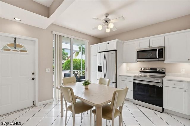 2245 Hidden Lake DR 3, Naples, FL 34112