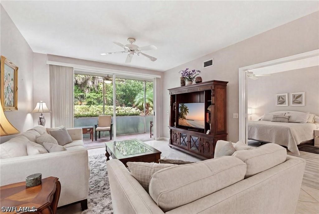 2245 Hidden Lake DR 3, Naples, FL 34112