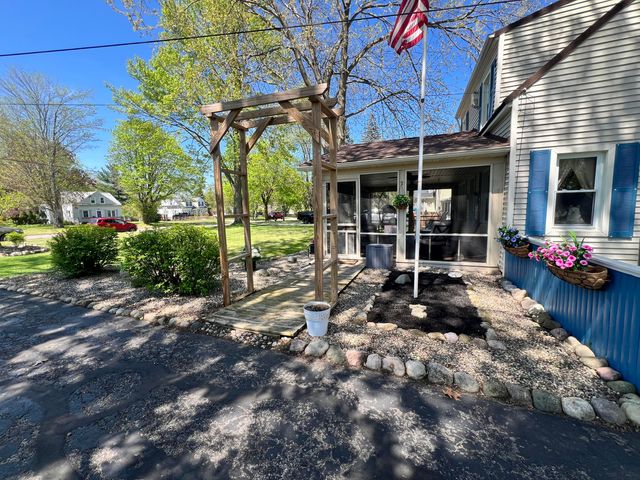 824 S Union Street, Tecumseh City, MI 49286