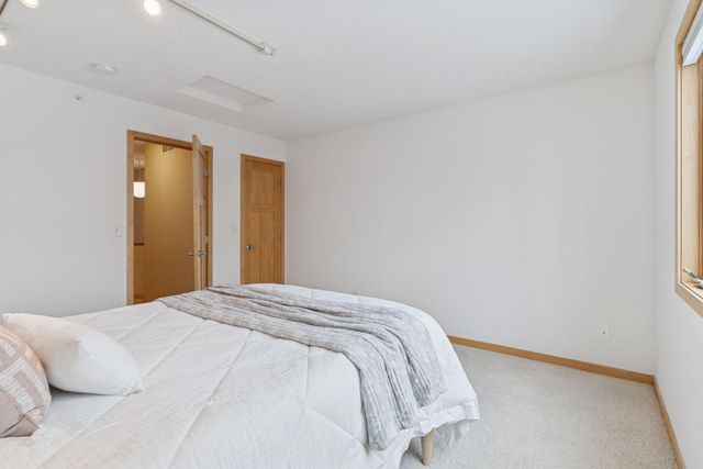 4185 Yuma Lane N, Plymouth, MN 55446