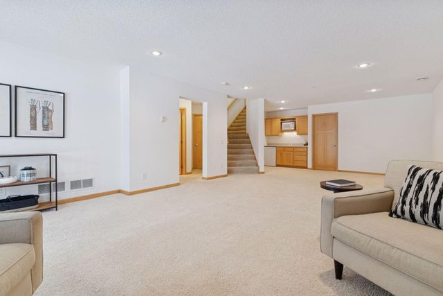 4185 Yuma Lane N, Plymouth, MN 55446