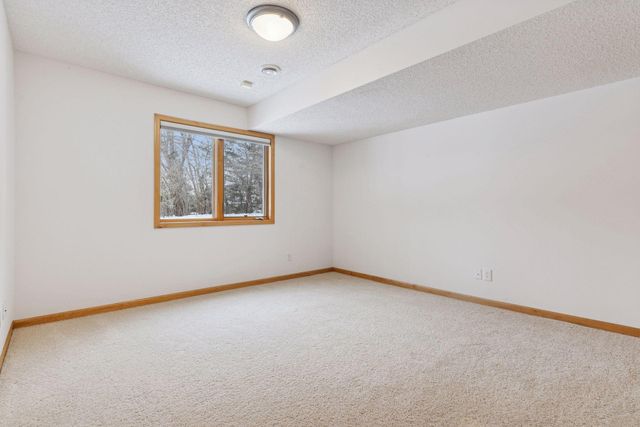 4185 Yuma Lane N, Plymouth, MN 55446