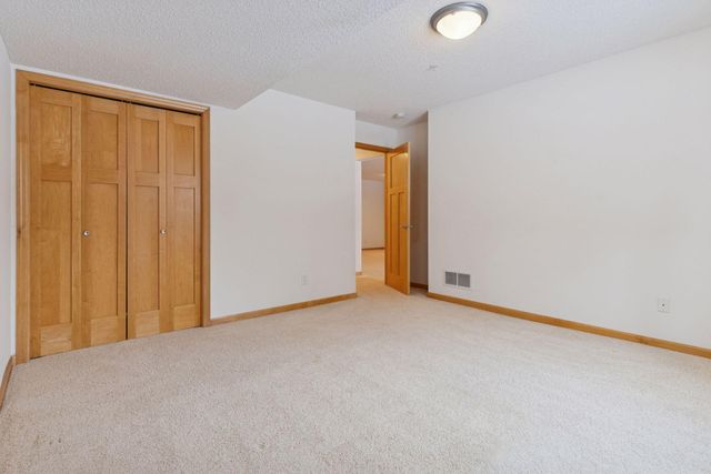 4185 Yuma Lane N, Plymouth, MN 55446