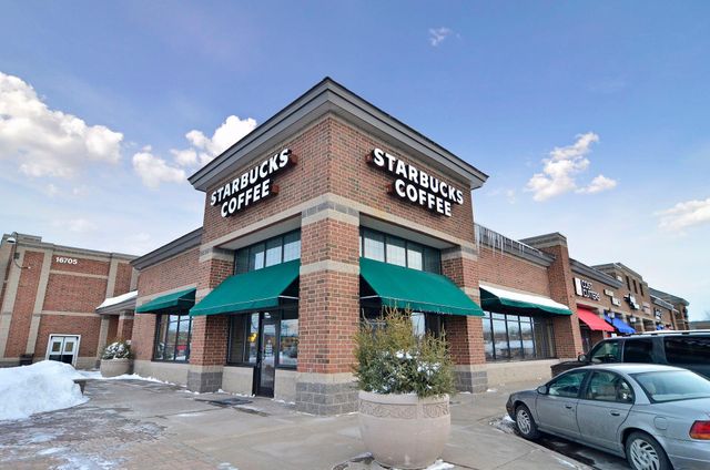 4185 Yuma Lane N, Plymouth, MN 55446